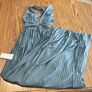 NWT gorgeous H & M formal dress.
